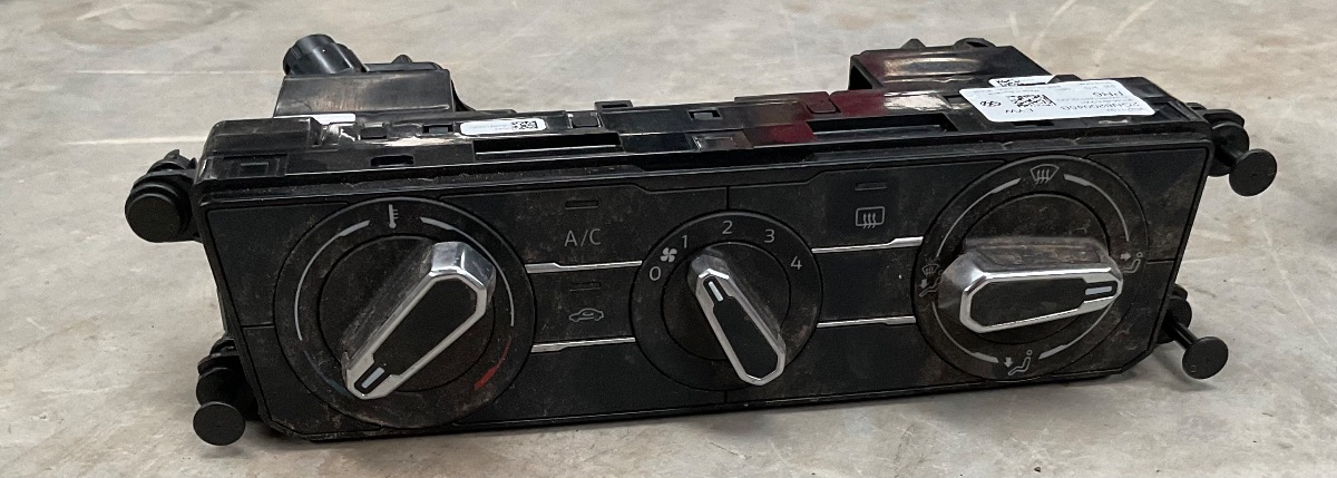 T CROSS HEATER CONTROL PANEL