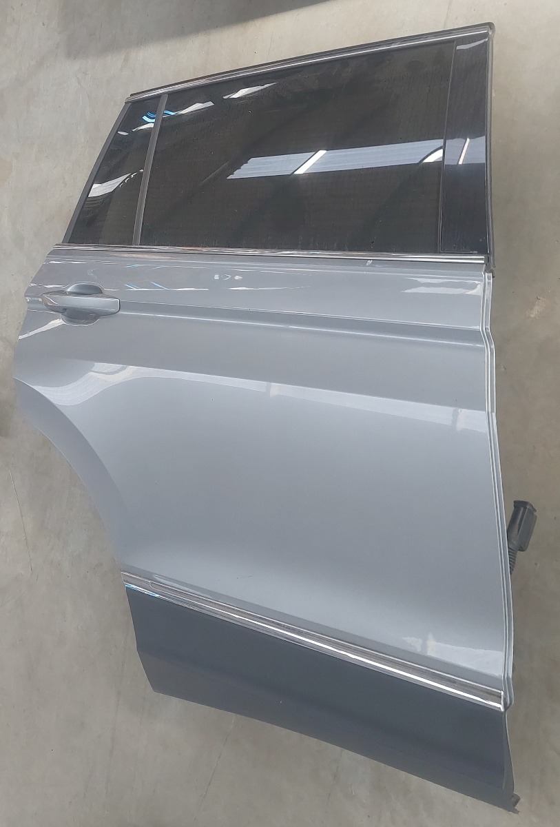 TIGUAN ALLSPACE Rear Right Door