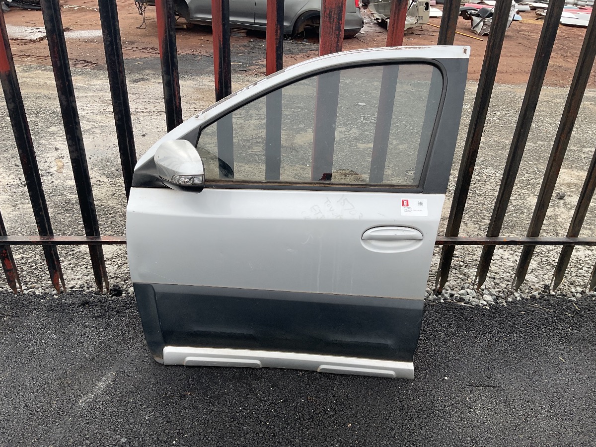 ETIOS CROSS LEFT FRONT DOOR SHELL