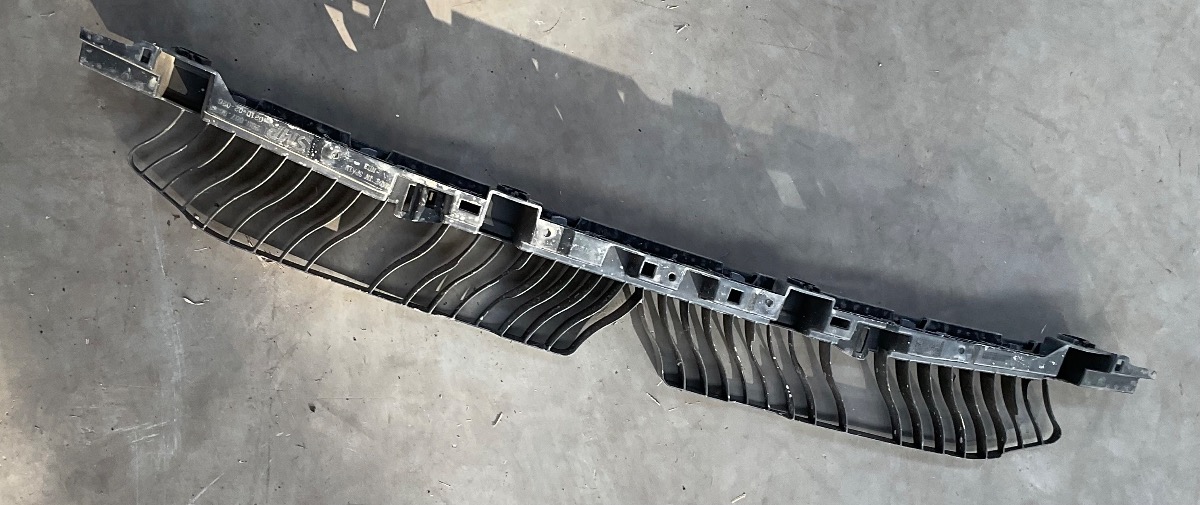 T-CROSS REAR BUMPER REINFORCMENT BRACKET