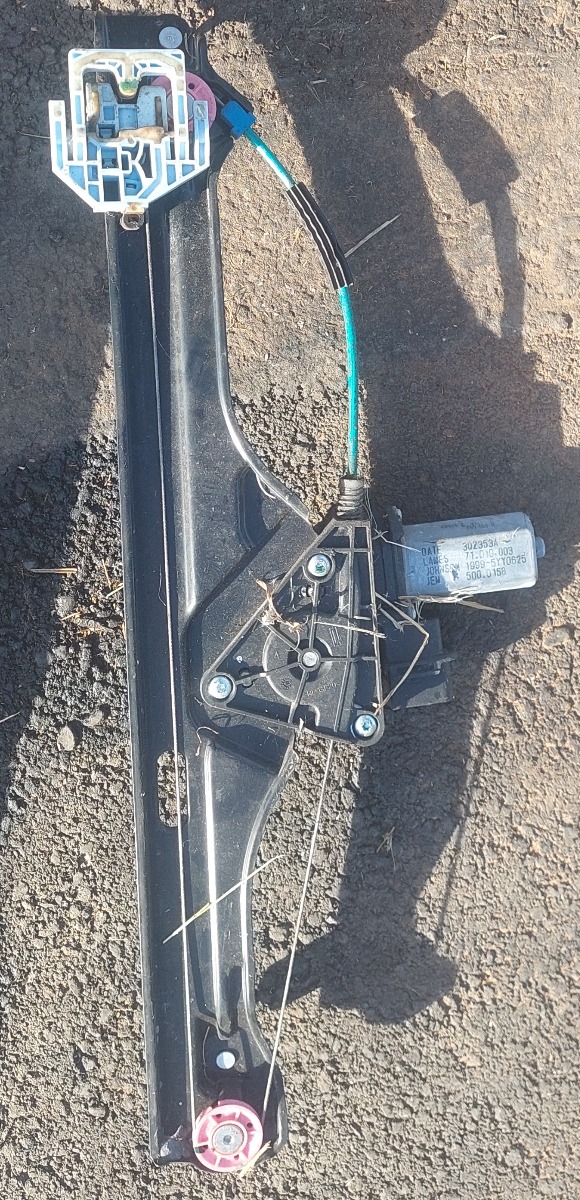 F45 RIGHT FRONT WINDOW MOTOR