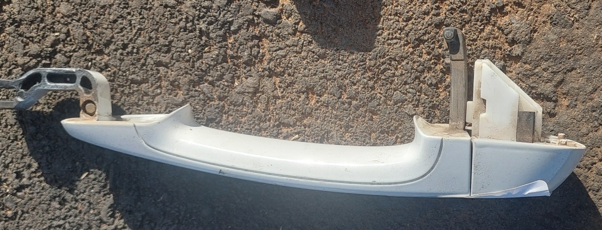 X5 E70 RIGHT FRONT DOOR HANDLE