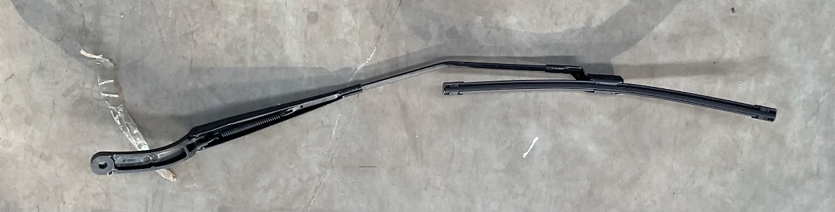 T-CROSS RIGHT FRONT WIPER ARM