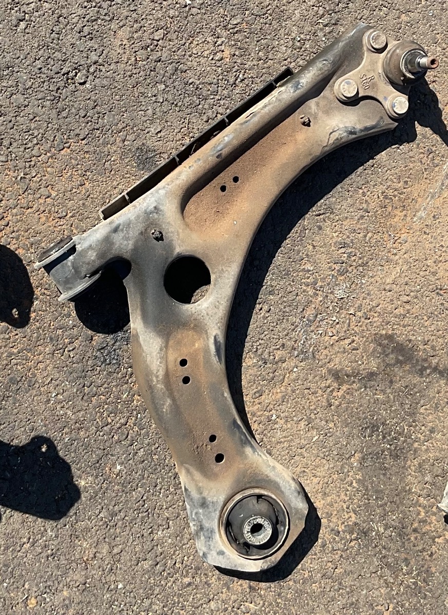 T-CROSS LEFT FRONT LOWER CONTROL ARM