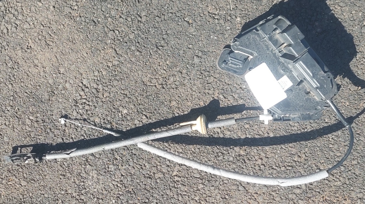 Tiguan Left Front Door Lock