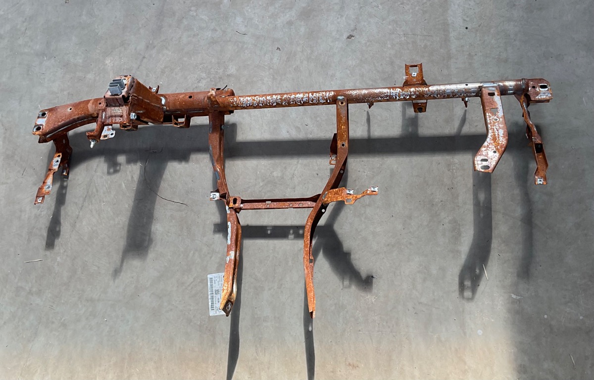 T-CROSS DASH STEEL FRAME