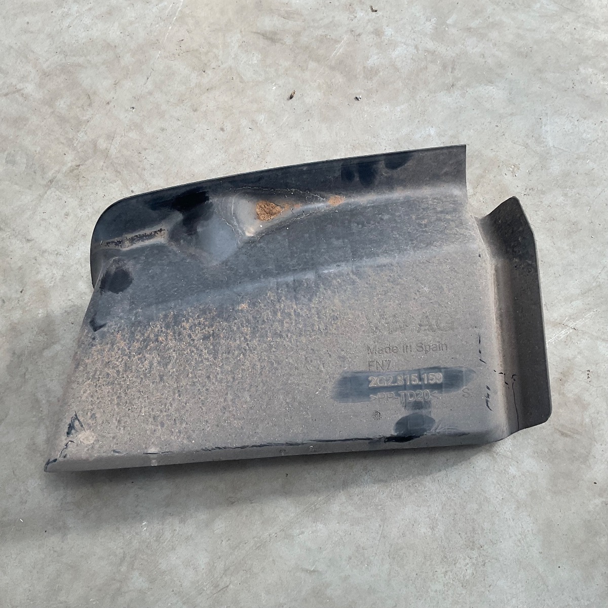 T-CROSS 1.0 T FUSE BOX COVER
