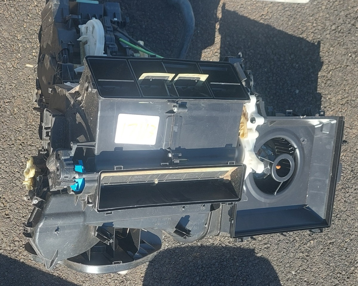 TIGUAN HEATER BOX