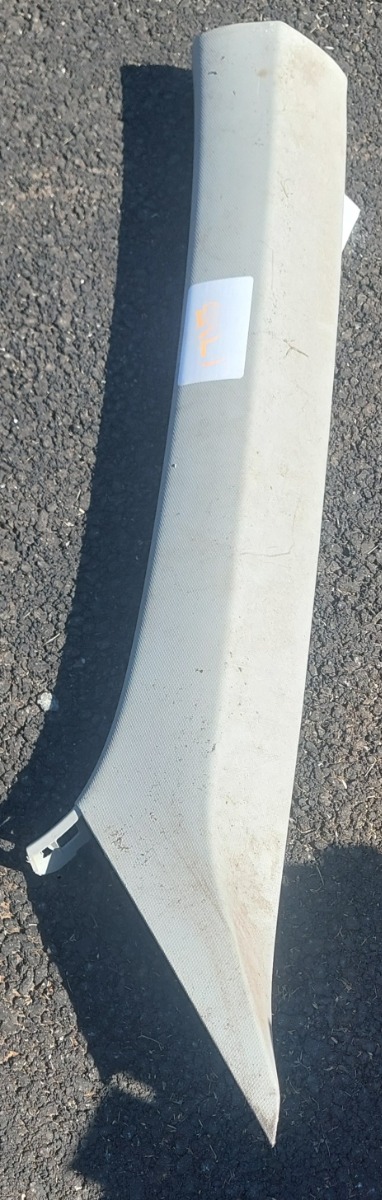 Tiguan A-Pillar Trim Left-Upper