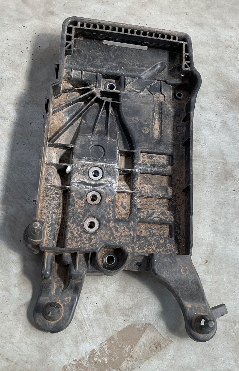 T-CROSS BATTERY BRACKET