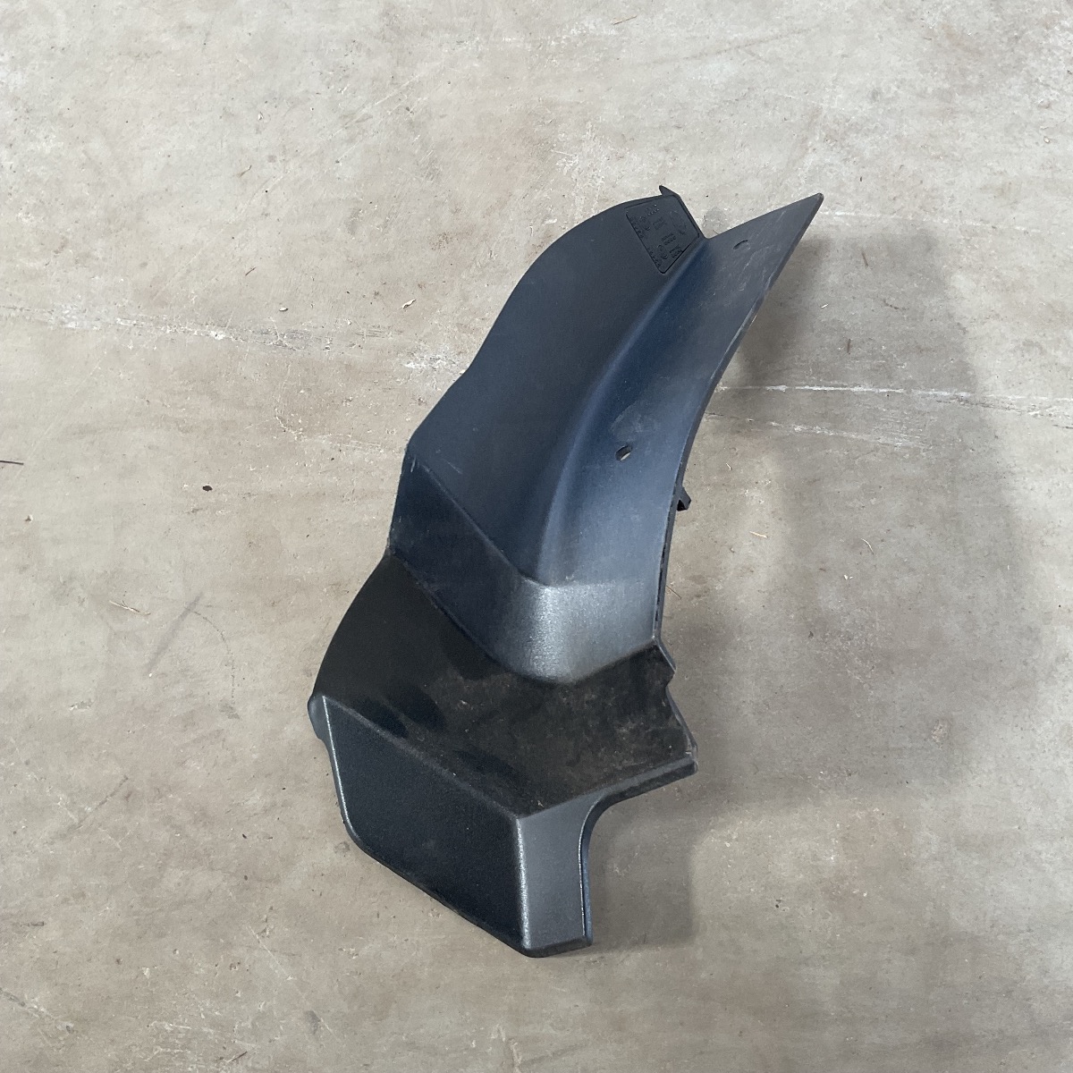 T-CROSS RIGHT REAR TAILIGHT TRIM