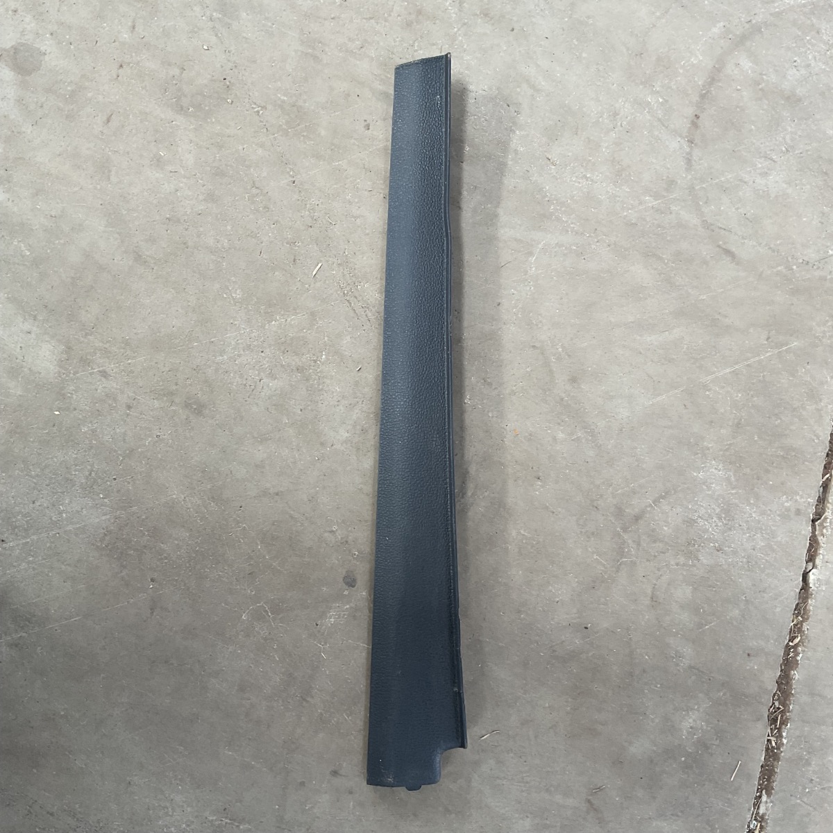 T CROSS STORAGE COMPARTMENT TRIM