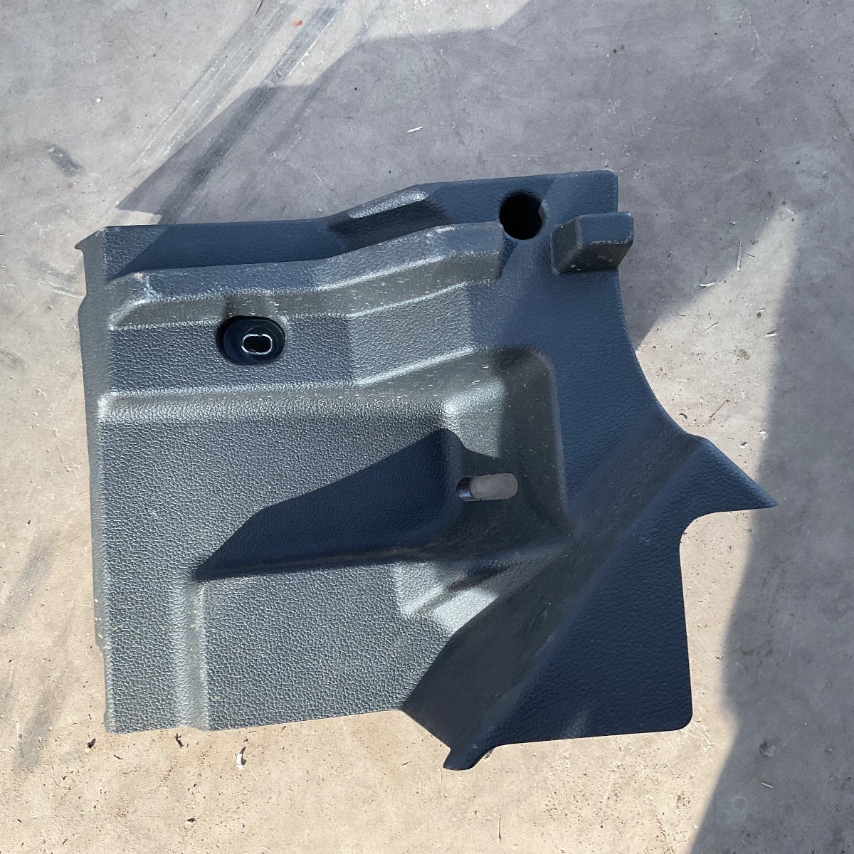 T-CROSS LEFT REAR SEAT TRIM