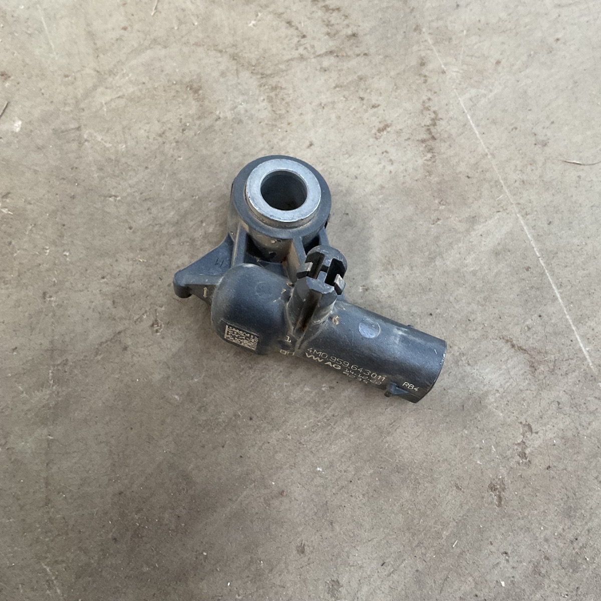 T-CROSS RIGHT REAR IMPACT SENSOR