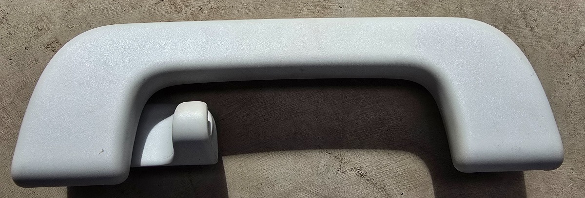 Q3 LEFT REAR ROOF GRAB HANDLE
