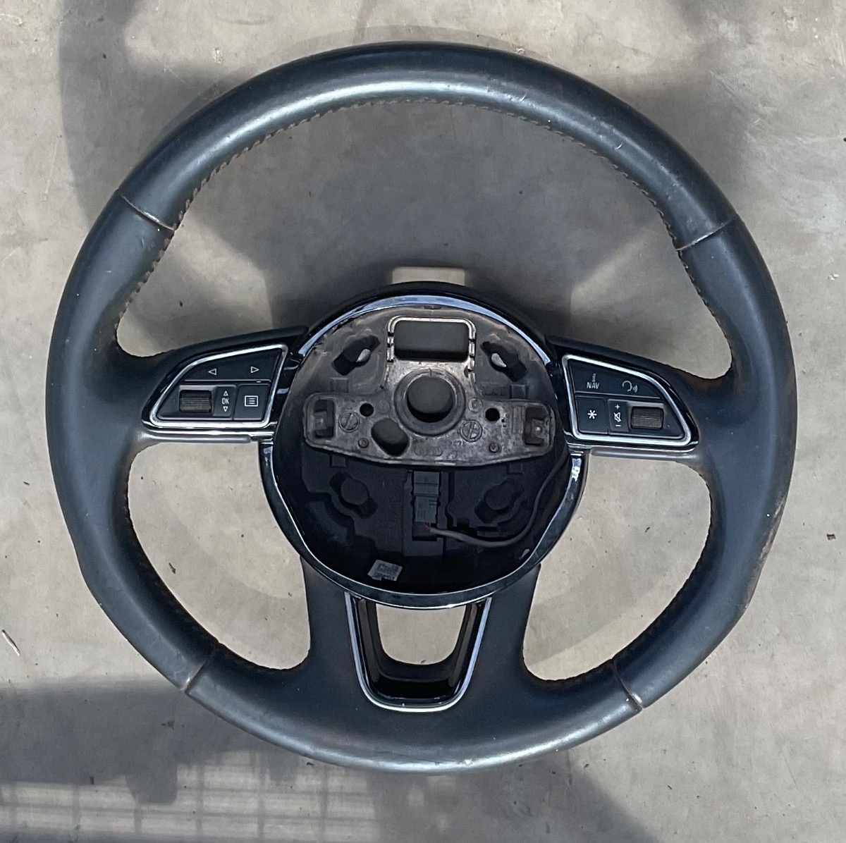 Q3 S LINE STEERING WHEEL