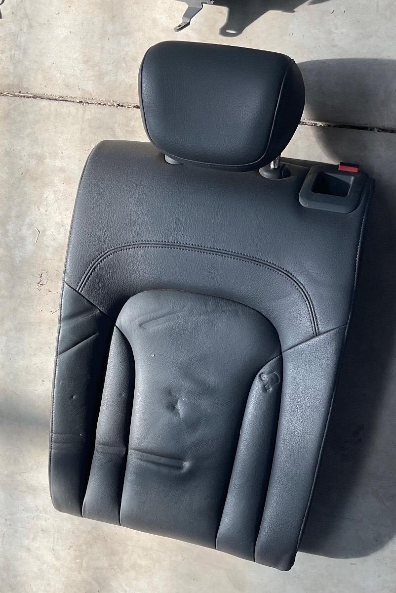 Q3 LEFT REAR SEAT UPPER BACK REST