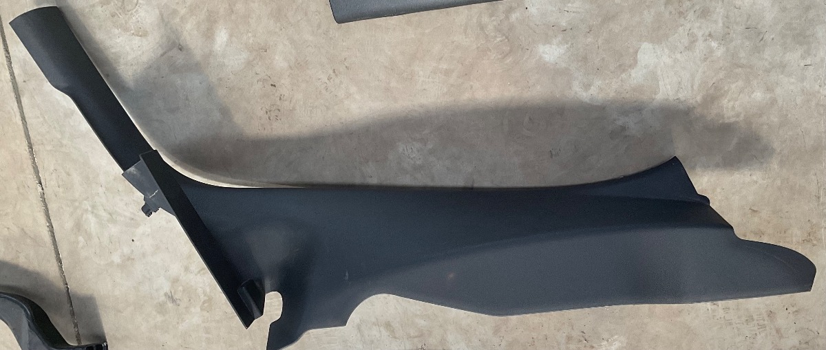 Q3 RIGHT REAR LOWER D PILLAR TRIM