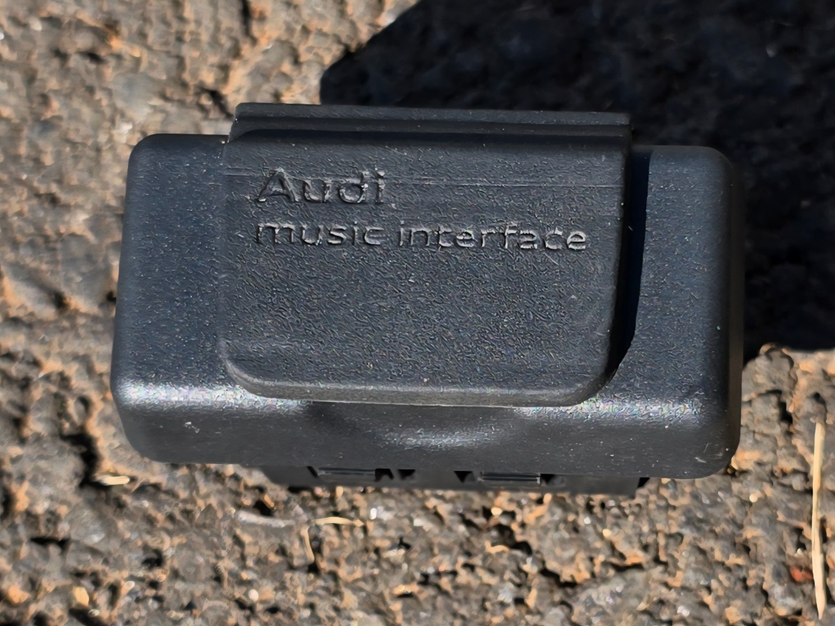 Q3 PLUG COVER