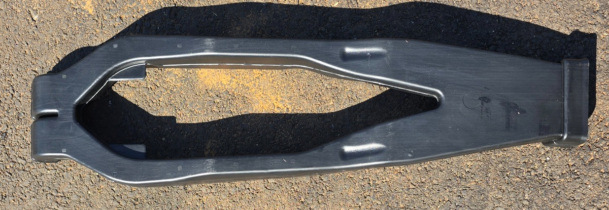 Q3 INSTRUMENT PANEL AIR DUCT