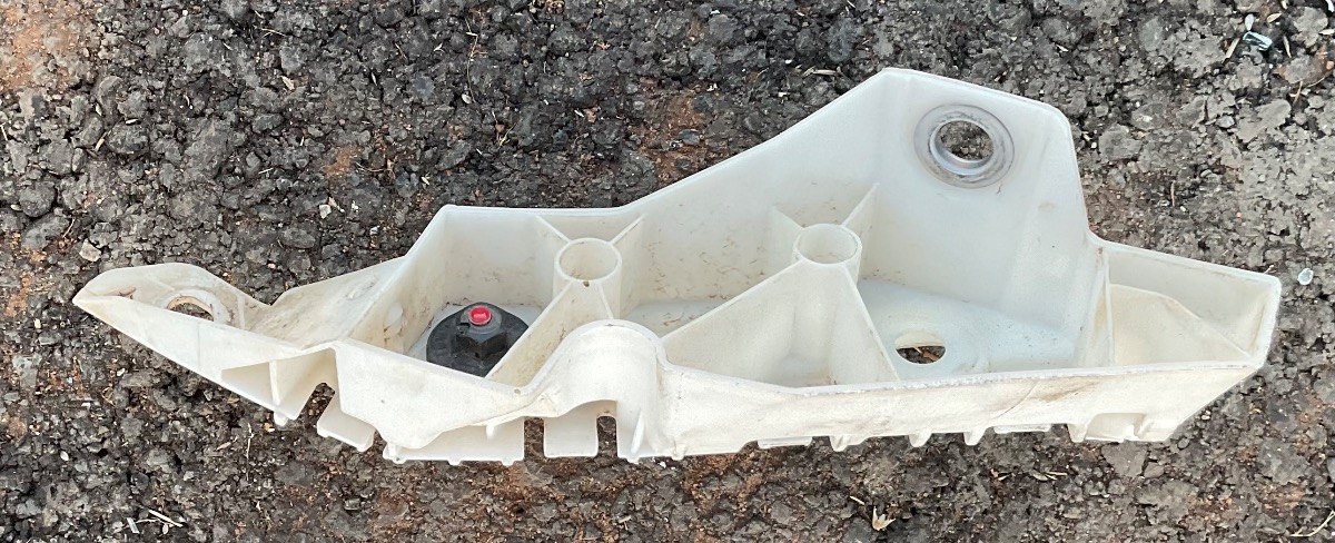 GOLF 7 RIGHT FRONT BUMPER SLIDE