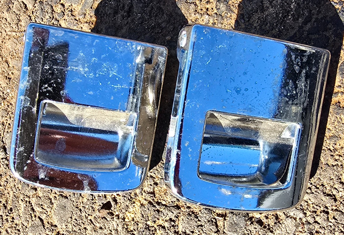 Q3 REAR HOOK X2