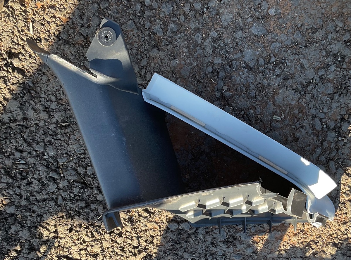 GOLF 7 LEFT FRONT INNER TRIM