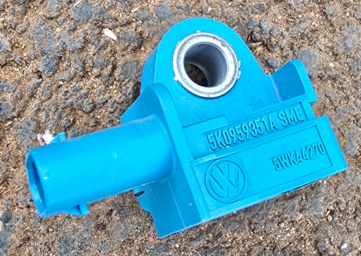 Q3 SIDE AIRBAG SENSOR
