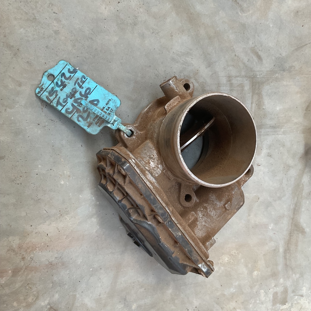 HILUX GD6 2.4 THROTTLE BODY