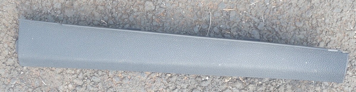 TIGUAN ALLSPACE RIGHT FRONT A PILLAR TRIM