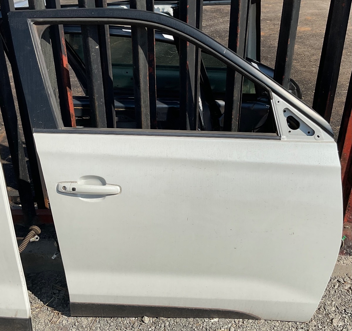 VITARA BREZZA RIGHT FRONT DOOR SHELL