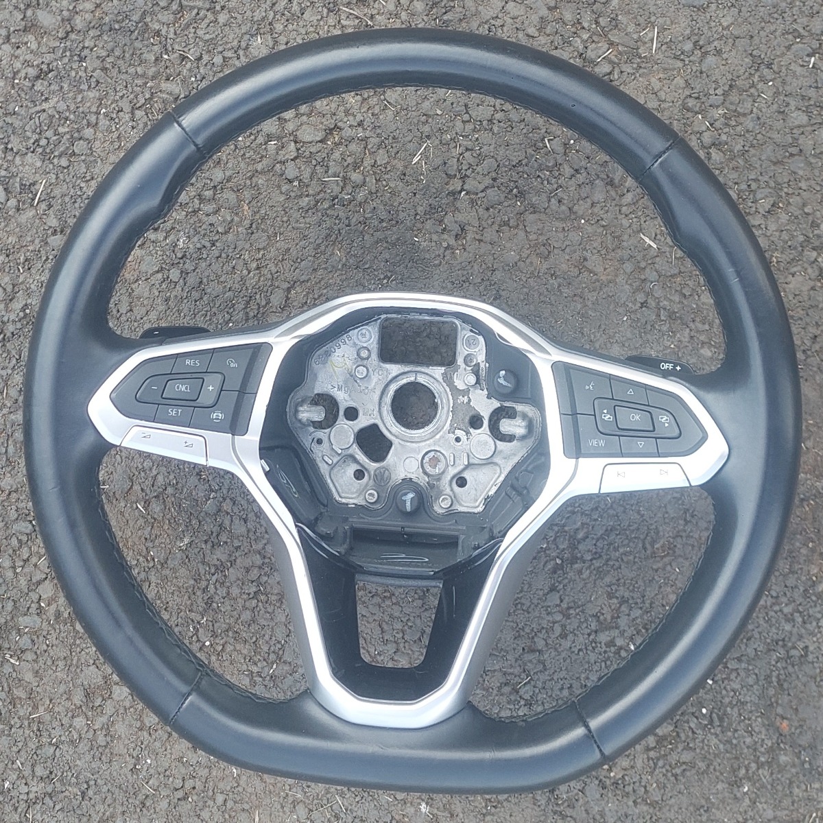 TIGUAN ALLSPACE MULTIFUNCTION STEERING WHEEL
