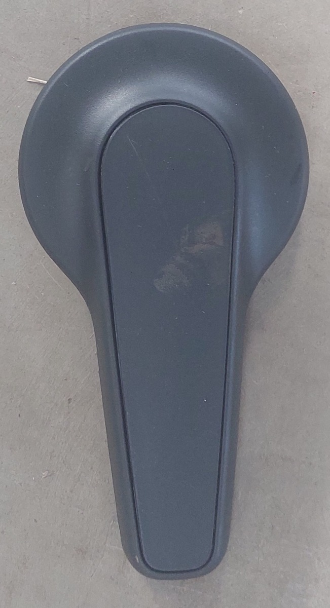 TIGUAN RIGHT FRONT SEAT ADJUSTER