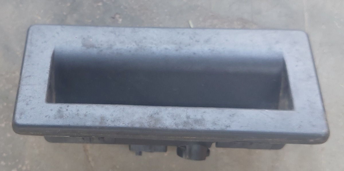 TIGUAN ALLSPACE REAR BOOT RELEASE BUTON