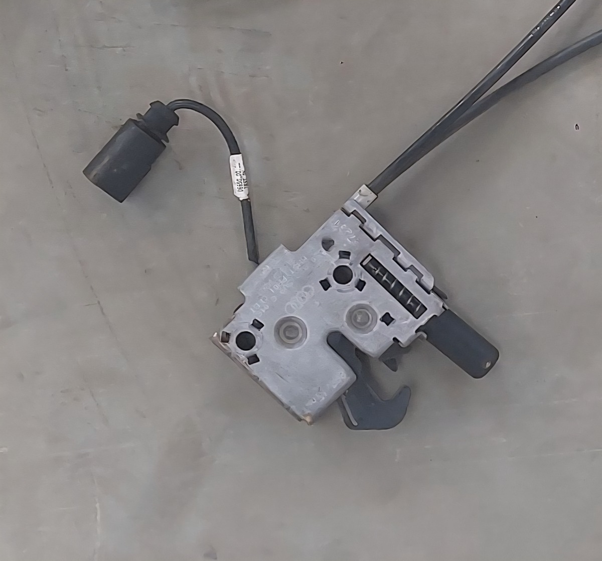 T-Cross Bonnet Lock
