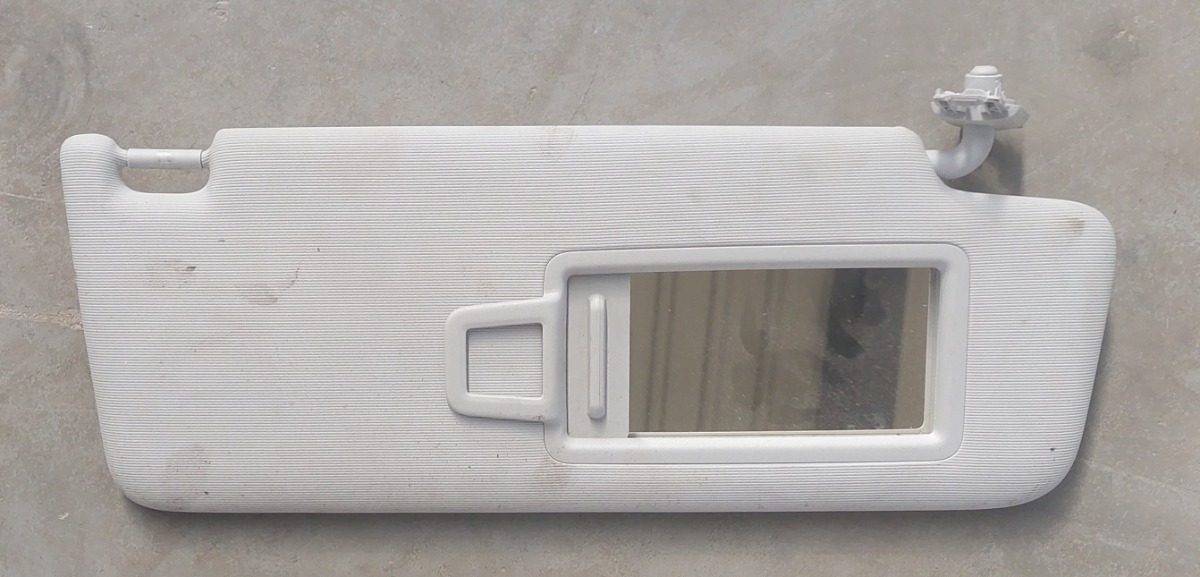 T-CROSS SUNVISOR RIGHT