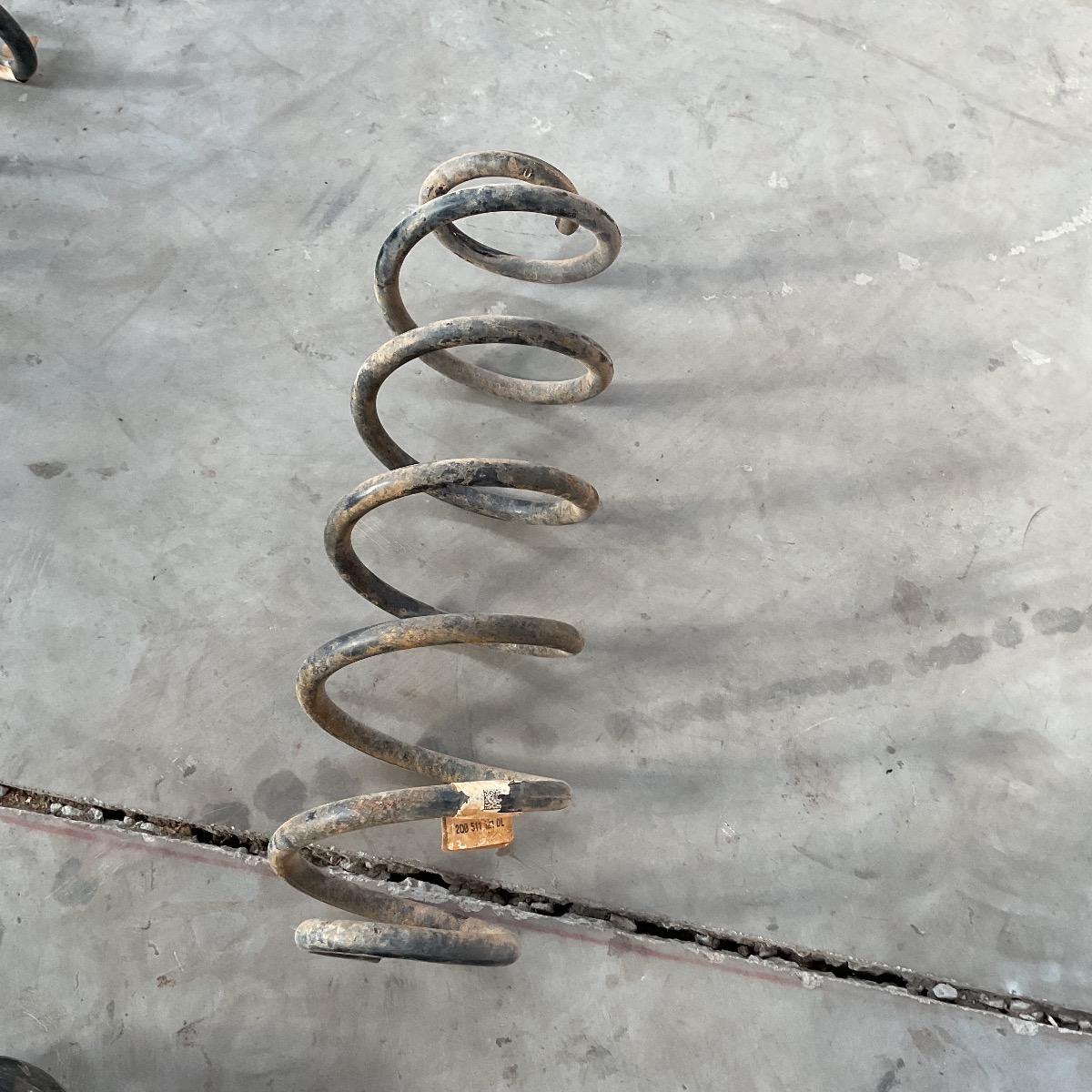 POLO VIVO REAR COIL SPRING