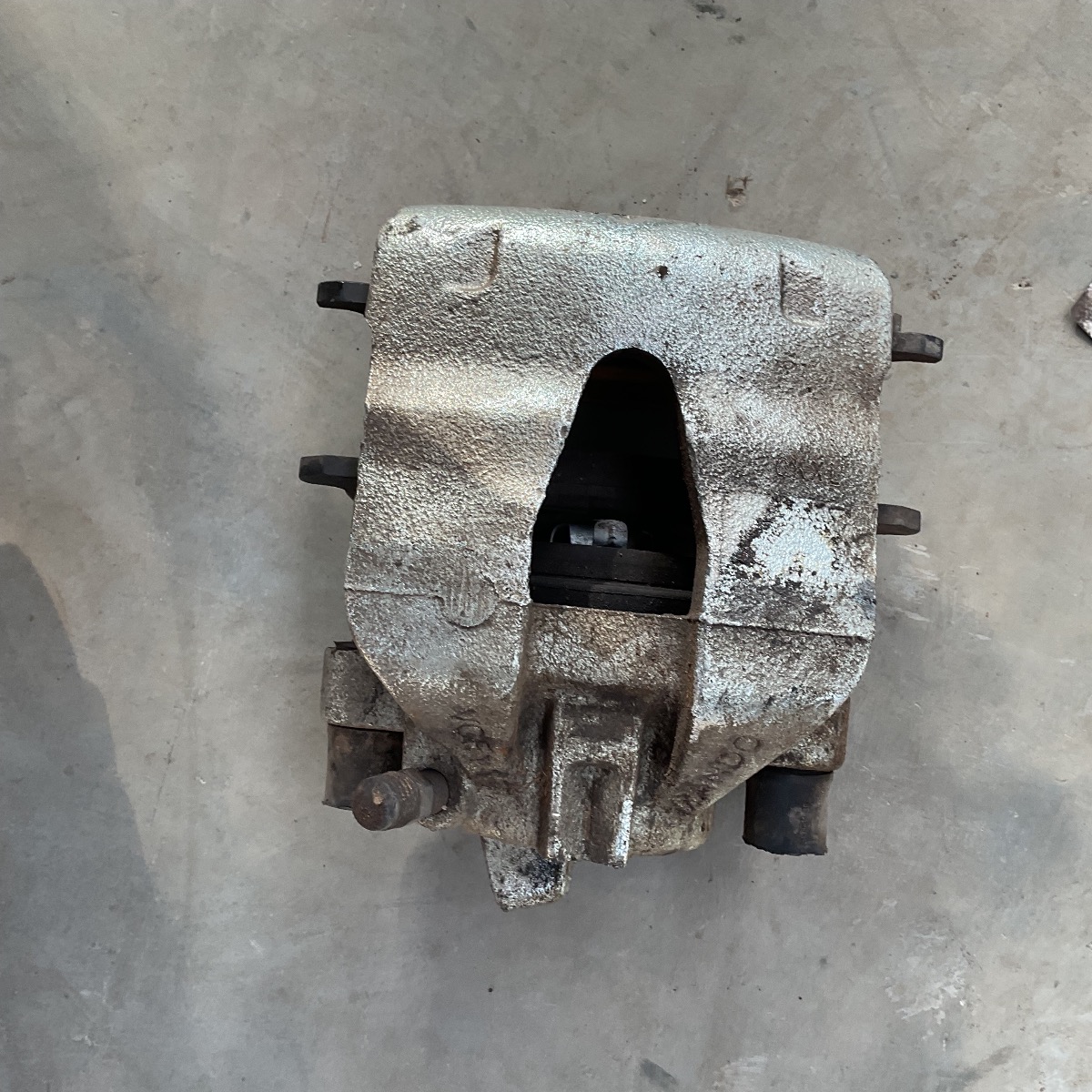 POLO VIVO LEFT FRONT BRAKE CALIPER