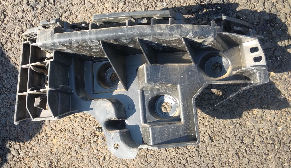 T-Cross Rear Bumper Bracket Right Side