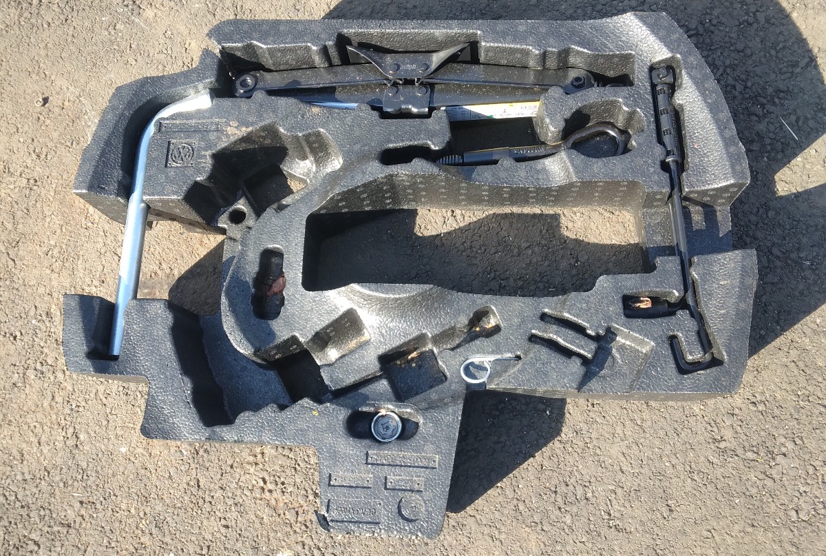 T-CROSS REAR TOOL KIT ONLY NO TOOLS INCLUDED