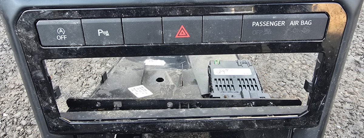 T-CROSS FRONT CONSOLE TRIM