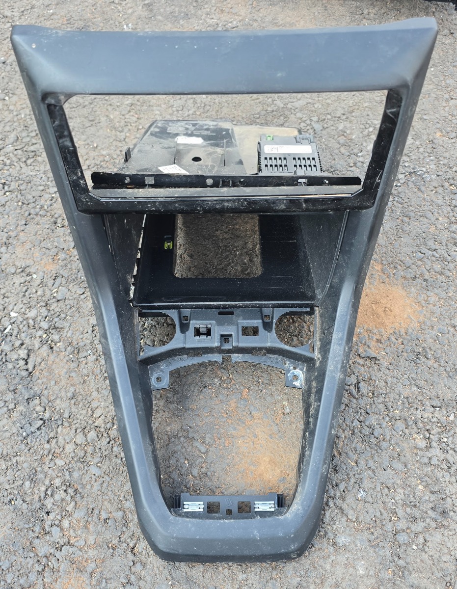 T CROSS CENTRE CONSOLE TRIM