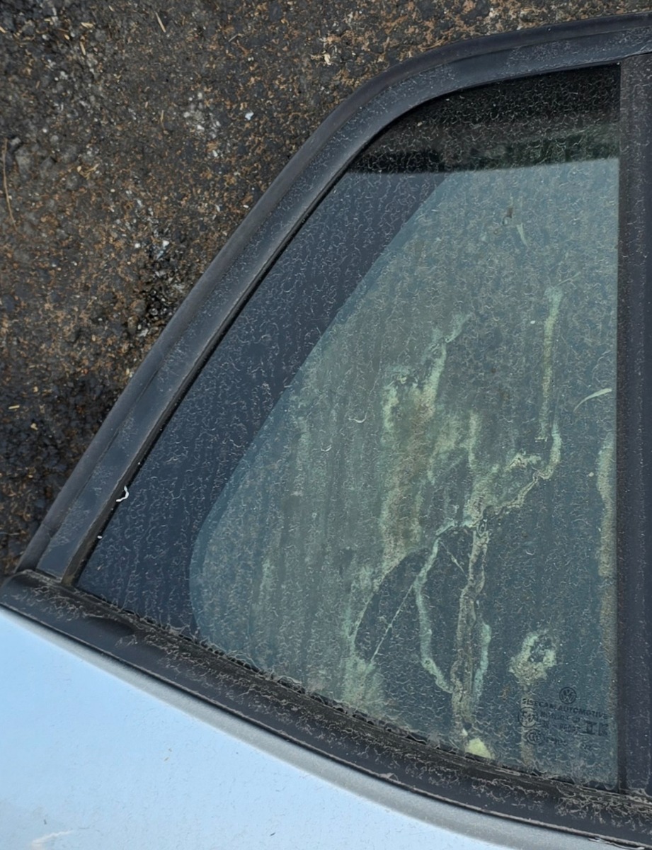 T-CROSS RIGHT REAR DOOR QUARTER VENT