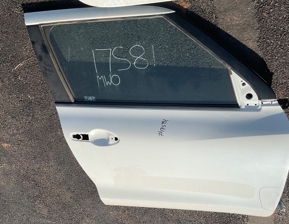 SWIFT RIGHT FRONT DOOR SHELL