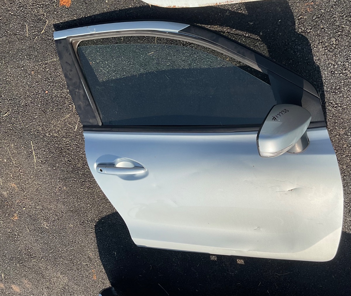 STARLET RIGHT FRONT DOOR
