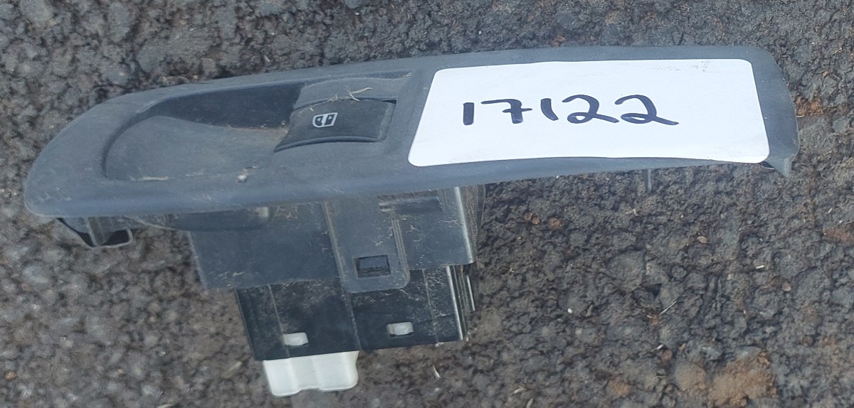 KOLEOS LEFT FRONT WINDOW SWITCH