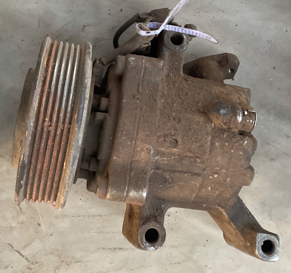 YARIS 1KR AIR CON PUMP