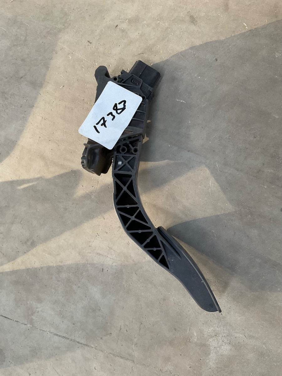 POLO ACCELERATOR PEDAL