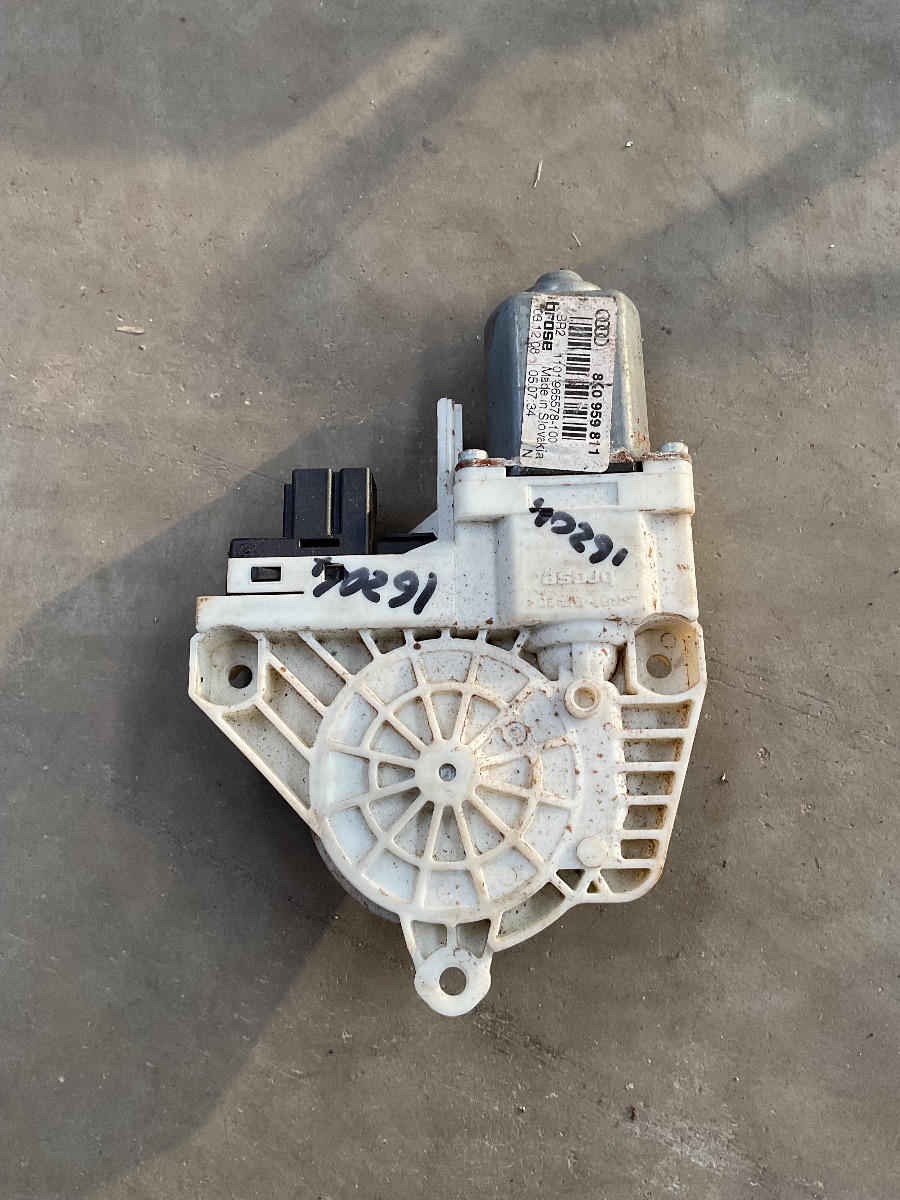 A4 B8 LEFT REAR WINDOW MOTOR