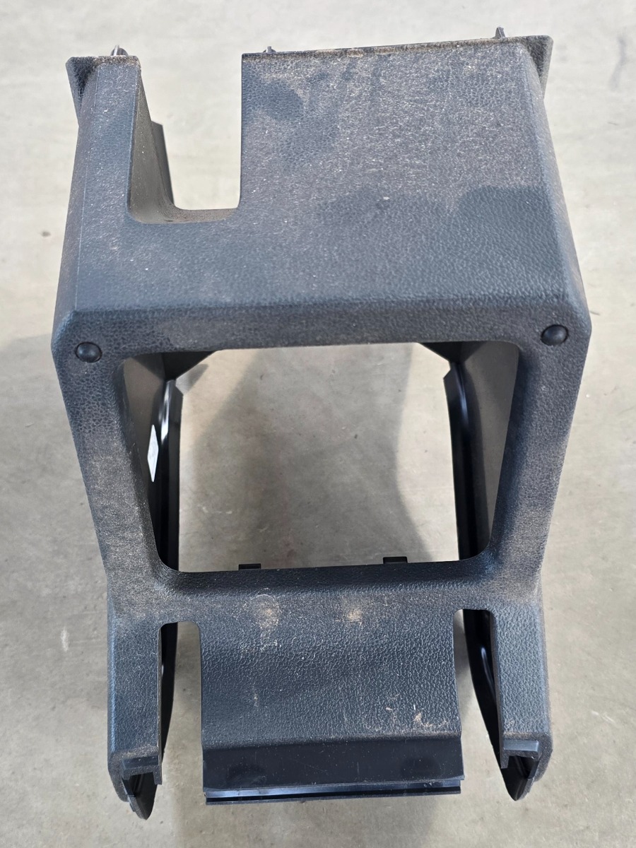 T-CROSS CENTRE CONSOLE REAR HOUSING